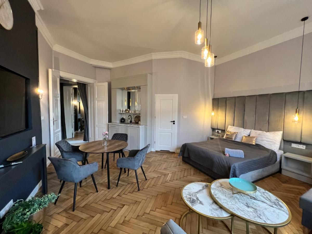 Dk Premium Ballady I Romanse Ольштын Экстерьер фото